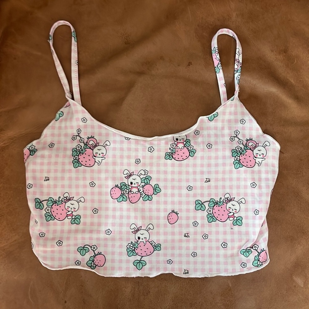Cropped pink kawaii shirt strings bunnies and strawberries